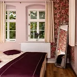 Kavalierhaus Im Rhododendronpark Kromlau * Gablenz