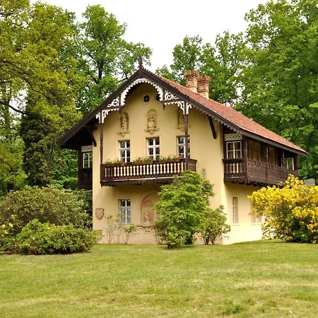 Daire Kavalierhaus Im Rhododendronpark Kromlau Gablenz