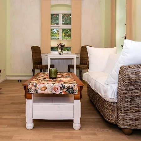 Apartment Kavalierhaus Im Rhododendronpark Kromlau